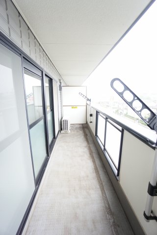 バルコニー　※同物件・反転タイプの写真です。