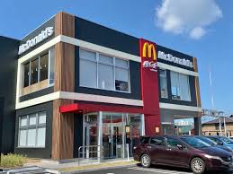 飲食店　マクドナルド 東成玉津店（飲食店）まで823m