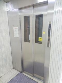 エントランス　★エレベーター完備★