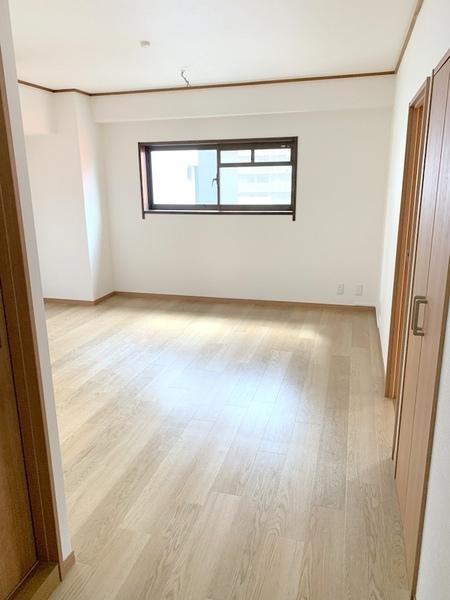 眺望　★玄関側から見た室内★