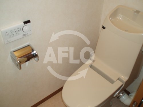 トイレ　アーバン長堀ビル　ウォシュレット付