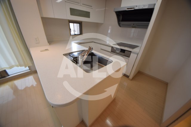 キッチン　フィオレ上本町　L字・システムキッチン