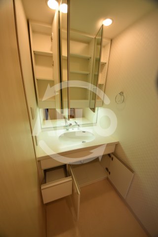洗面設備　フィオレ上本町　洗面化粧台