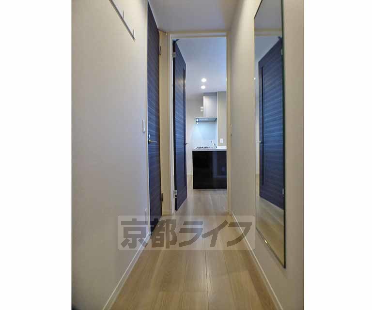 その他部屋・スペース　玄関からみた室内です。