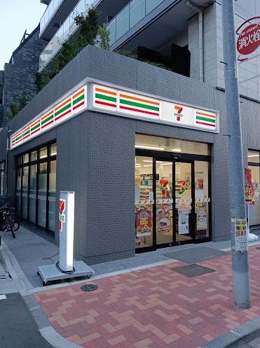 コンビニ　セブンイレブン台東2丁目東店（コンビニ）まで6m