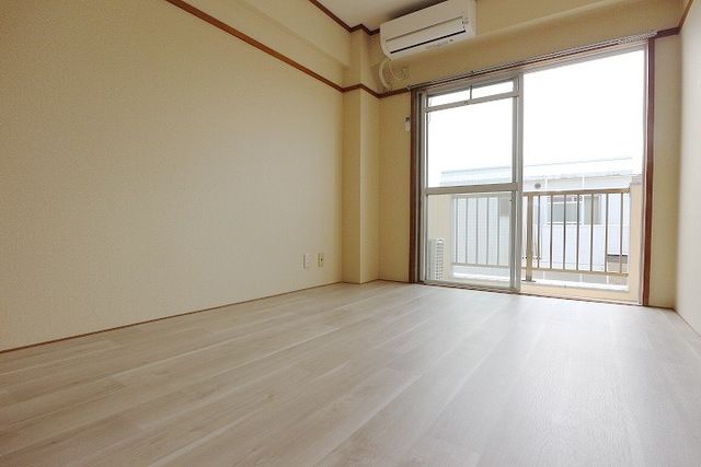 居室・リビング　居室