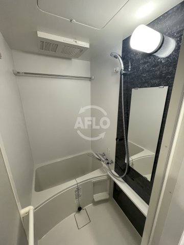 バス・シャワールーム　エスリードレジデンス大阪福島イースト　浴室