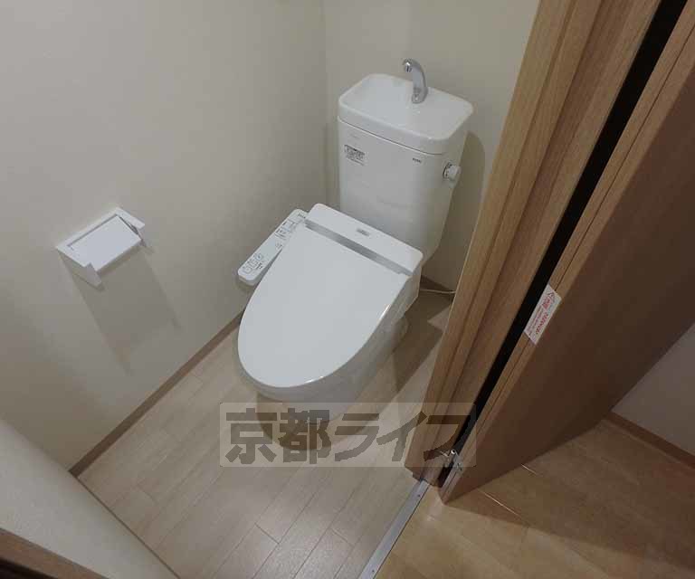 トイレ　ウォシュレット付きトイレです。