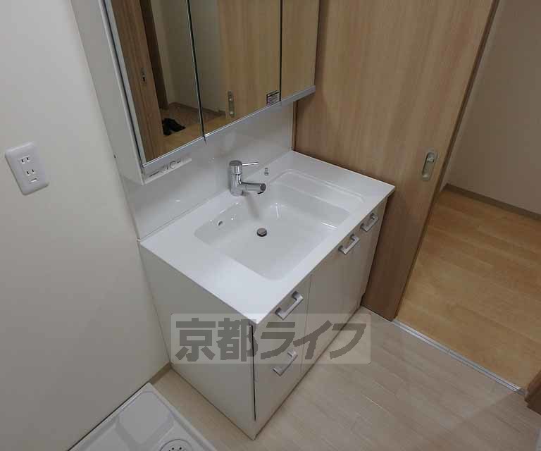 洗面設備　洗面台です。