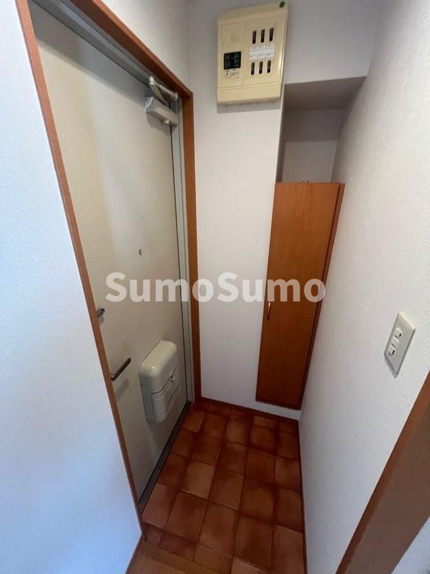 玄関　収納もある玄関です