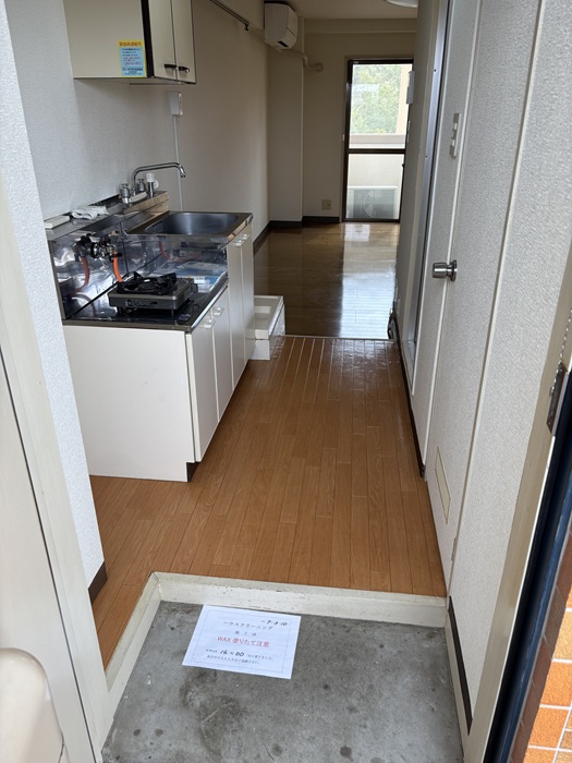 TAILOR5番館の玄関写真