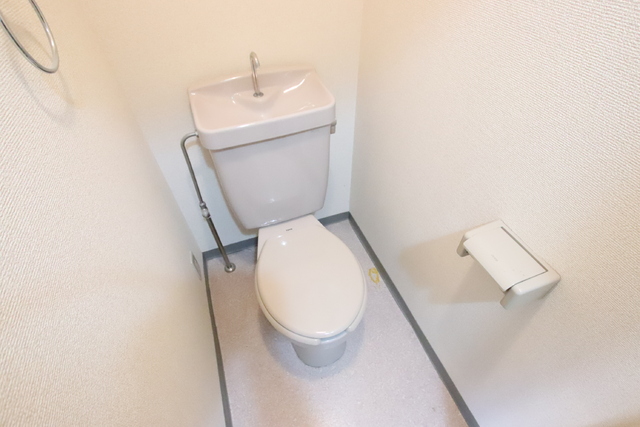 トイレ　バストイレ別