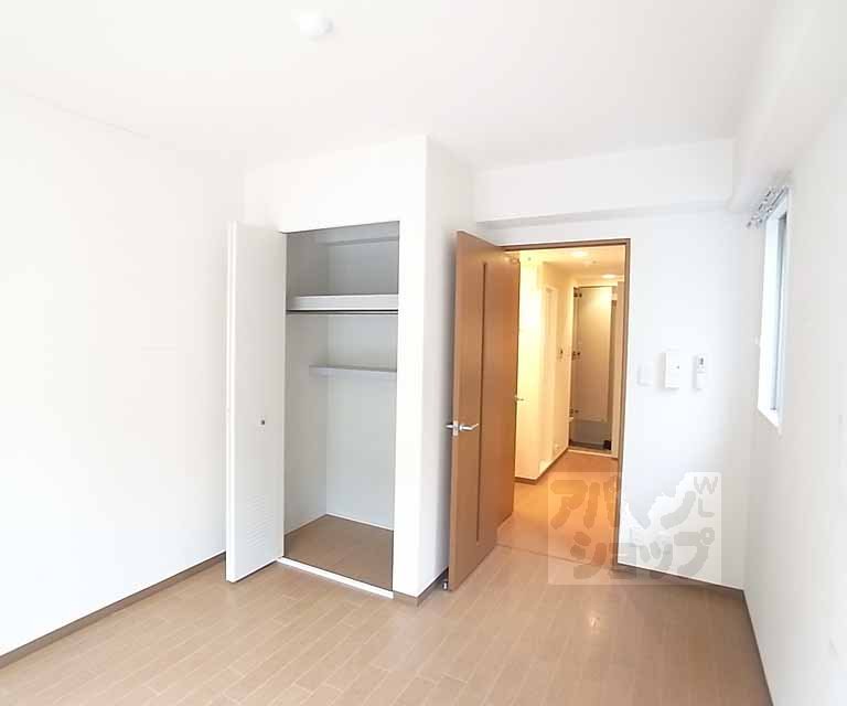 居室・リビング　洋室７．５帖は柱も無く綺麗な間取り