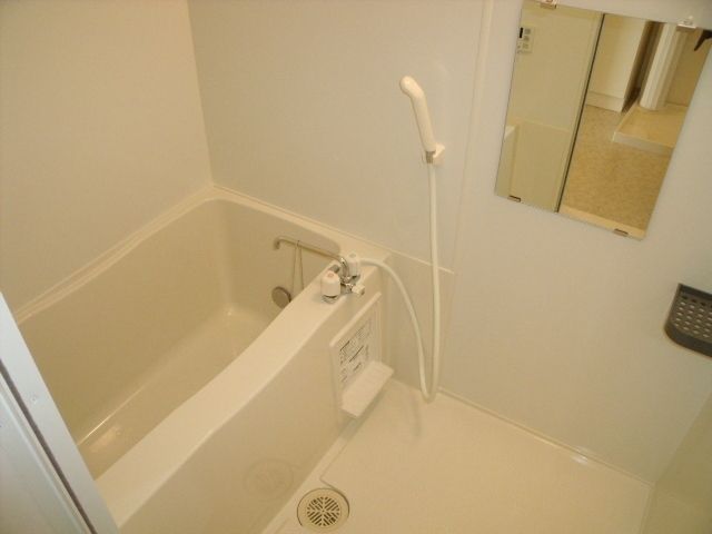 バス・シャワールーム　追い焚き機能付きの浴室