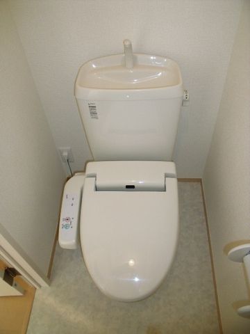 トイレ　ウォシュレットタイプのトイレ