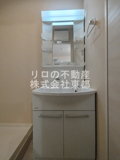 洗面設備　洗髪洗面化粧台なのでおでかけ準備もラクラクです☆