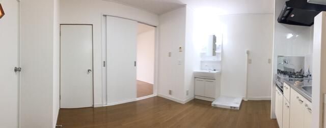 玄関　※別号室参考写真※