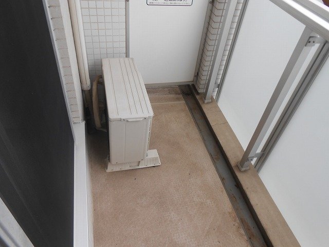 バルコニー　陽当たり良好なバルコニーです