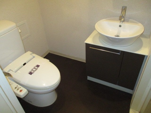 洗面設備　スペースが確保できる洗面所です