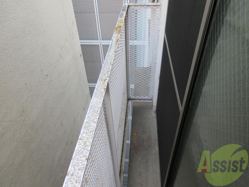 バルコニー　大きな窓があるので換気できます