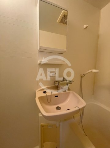 洗面設備　アパルト松崎　洗面台