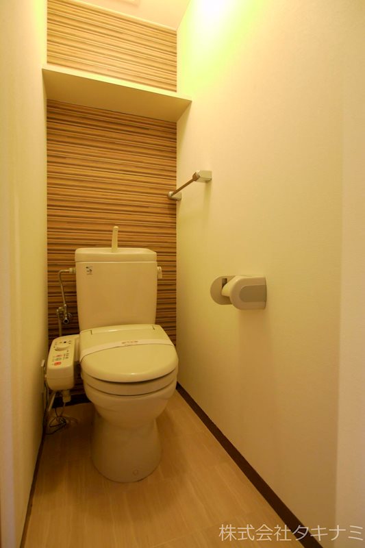 トイレ　温水洗浄暖房便座