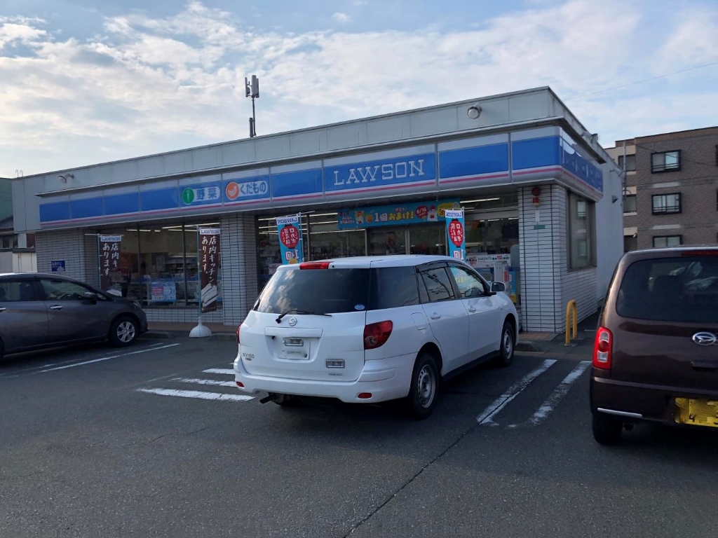 コンビニ　ローソン 福井二の宮店（コンビニ）まで45m