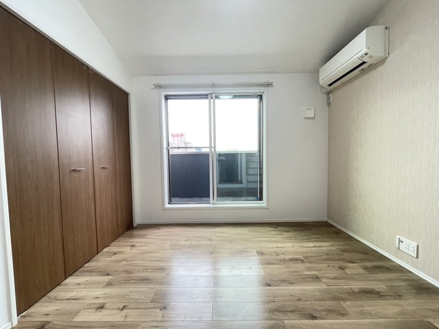 居室・リビング　別部屋参考写真です