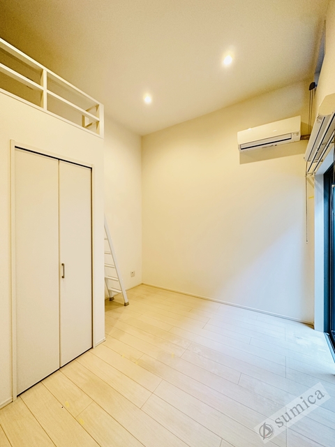 居室・リビング　天井も高く、オシャレな室内です♪♪