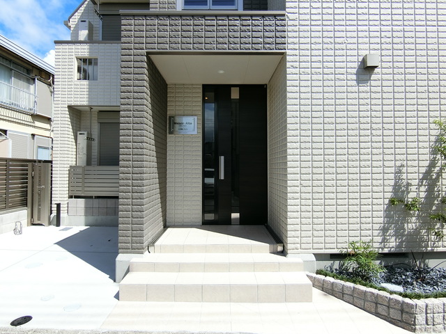エントランス　★オートロック対応エントランス★