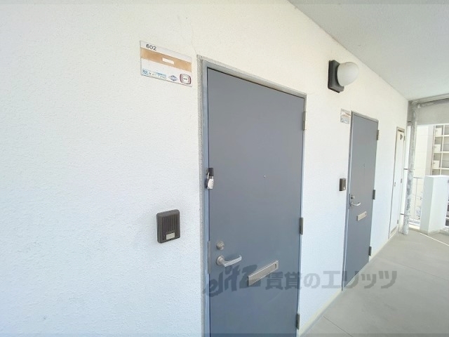 玄関　インターホン