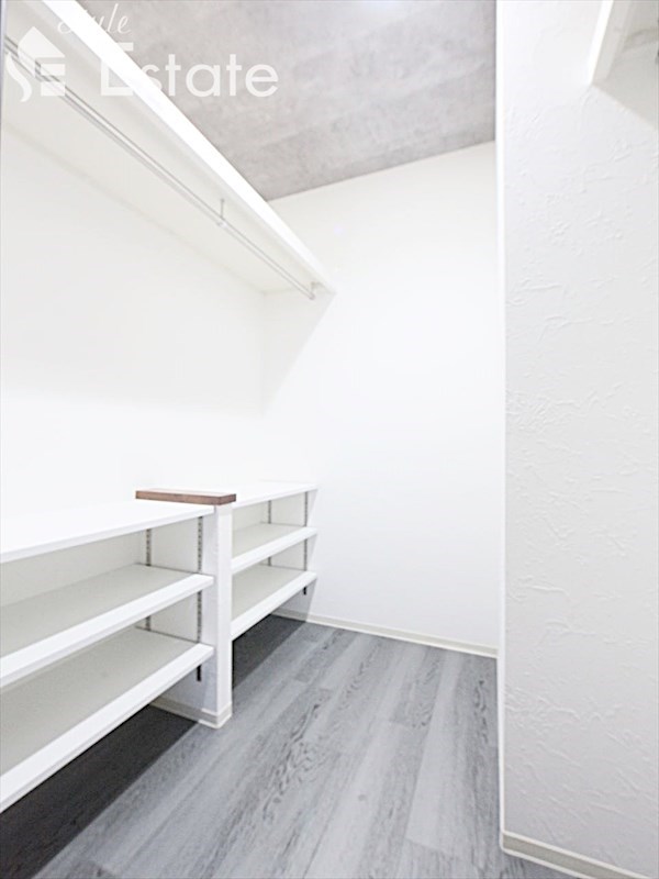 収納　ウォークインクローゼット