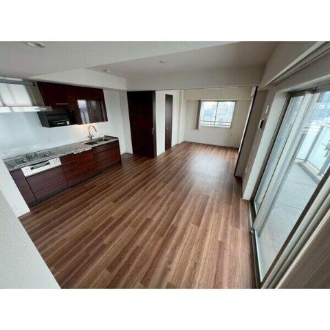 居室・リビング　室内