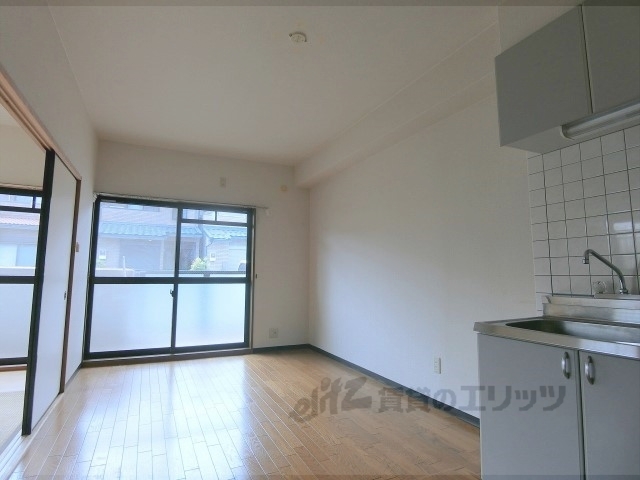 居室・リビング　リビング