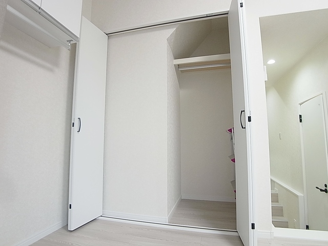 収納　クローゼット完備