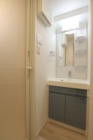 洗面設備　ログ代々木