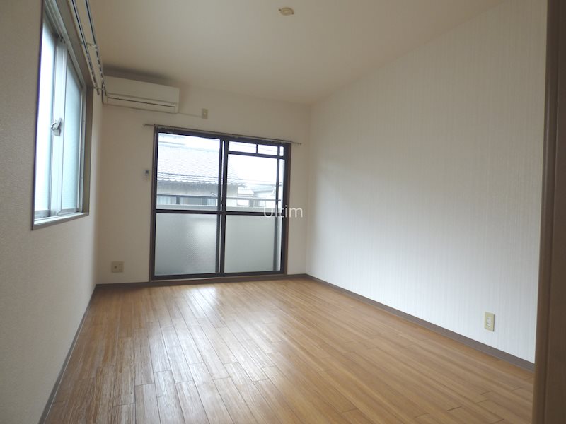 居室・リビング　別部屋のお写真です。ご参考までに！