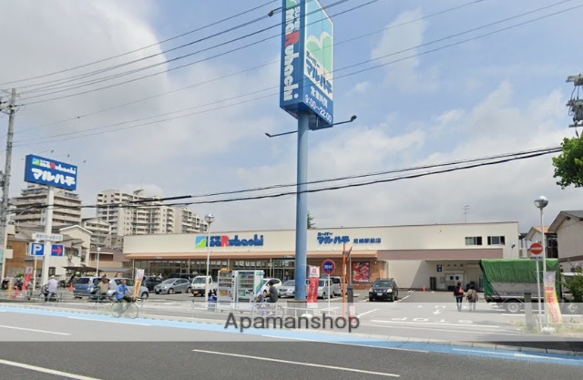 ショッピングセンター　マルハチ尼崎駅前店（ショッピングセンター）まで644m