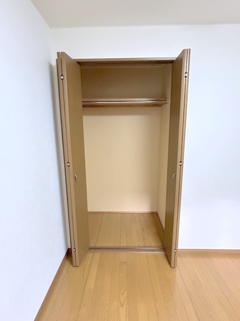 収納　※写真は別号室です。