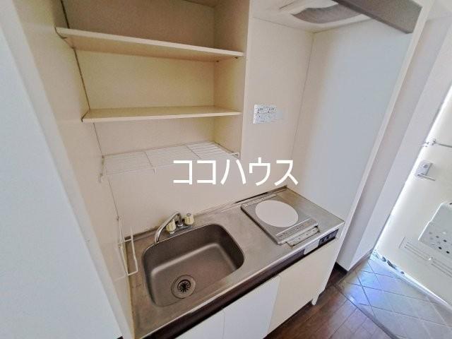 キッチン　ＩＨコンロ付き。