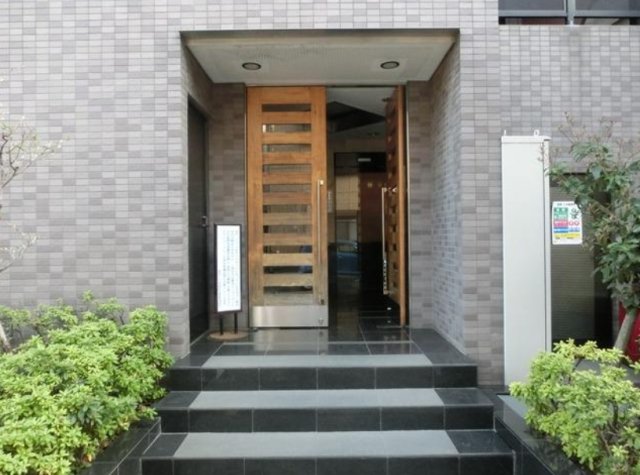 エントランス　毎日通るエントランスはこのようになっています