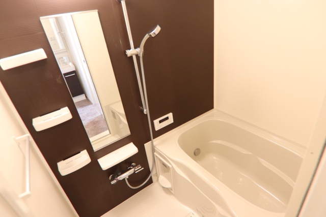 バス・シャワールーム　※別室の参考写真の為、現況優先です。