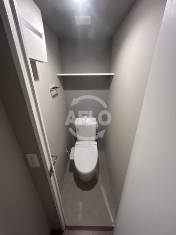 トイレ　WORVE大阪本町　トイレ