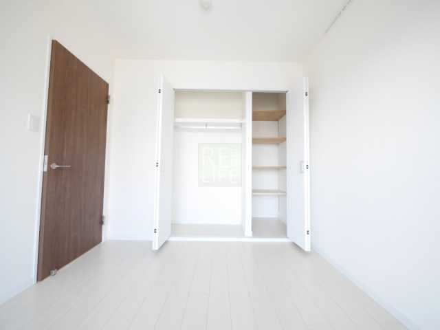 収納　センテニアルタワー