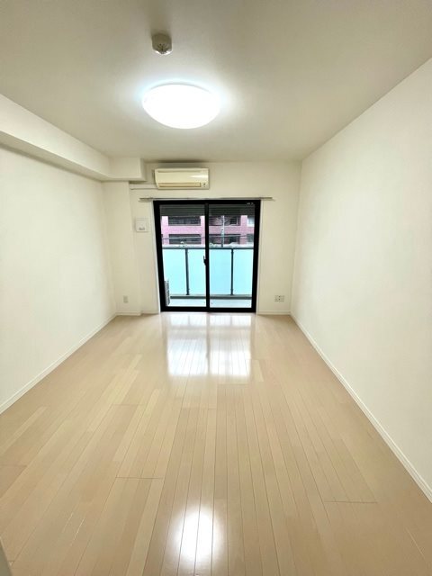 居室・リビング　※別部屋参考写真