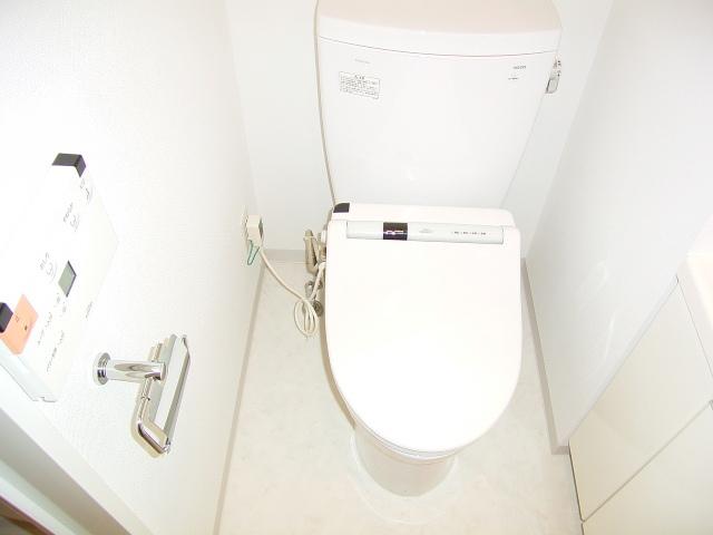 トイレ　※別部屋参考写真