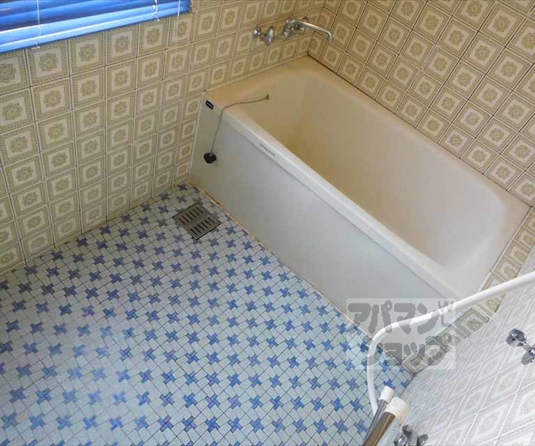 バス・シャワールーム　広くて贅沢なバスルーム