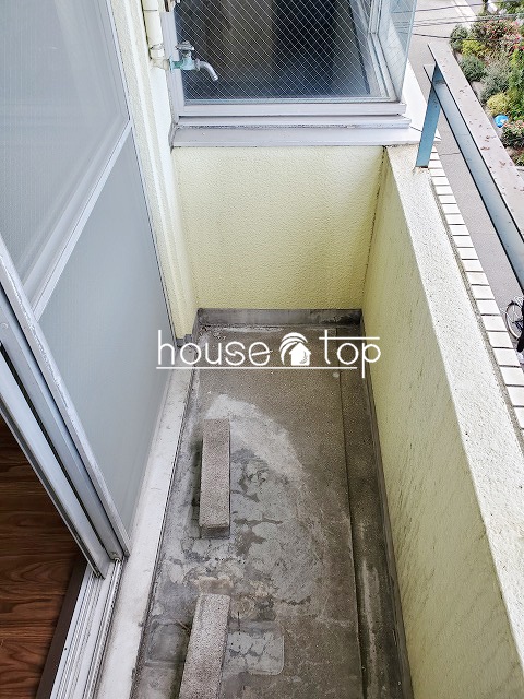 バルコニー　バルコニーに洗濯機が設置可能