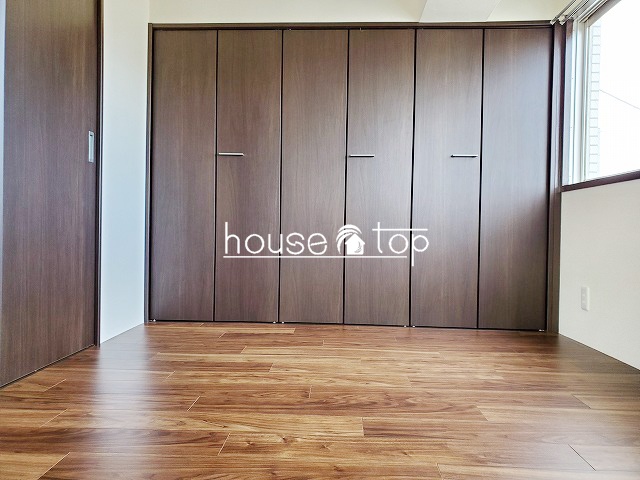 その他部屋・スペース　4帖の洋室はベッドルームに最適