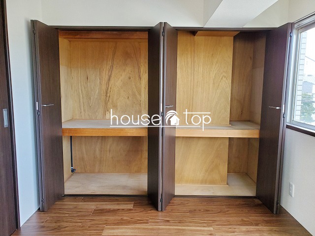 収納　ワイドなクローゼット